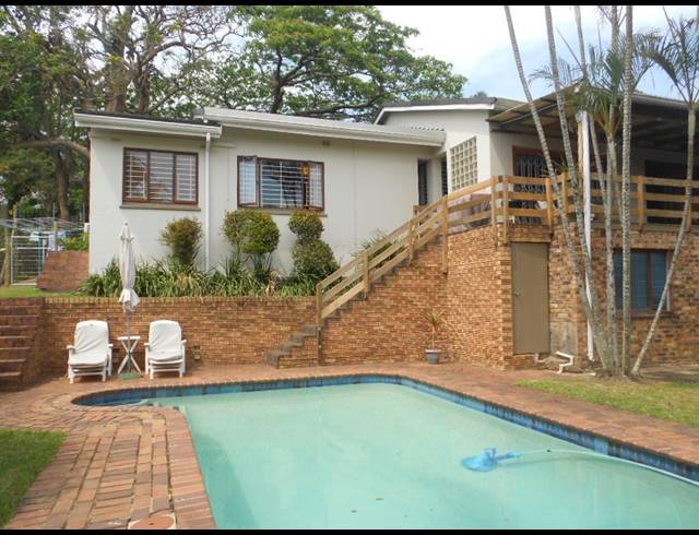 3 BEDROOM FREEHOLD FOR SALE IN COWIES HILL